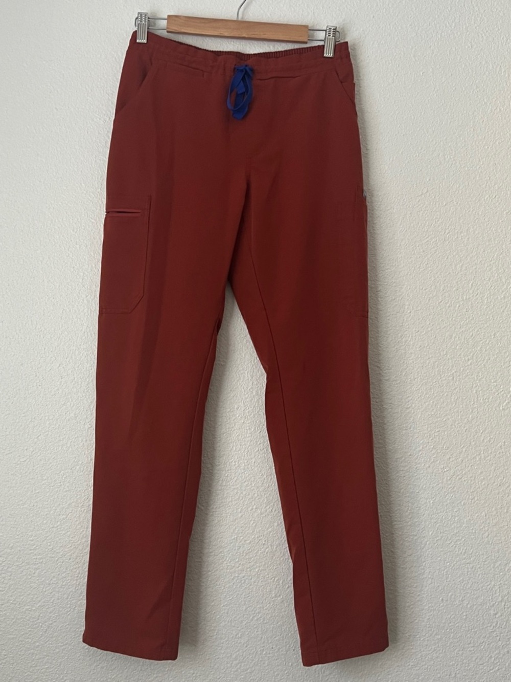 Figs Technical Collection Rust color Straight-Leg Scrub Pants Size S